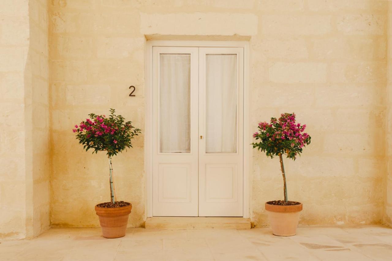 Bed and Breakfast Masseria Paralupi Lecce Exterior foto