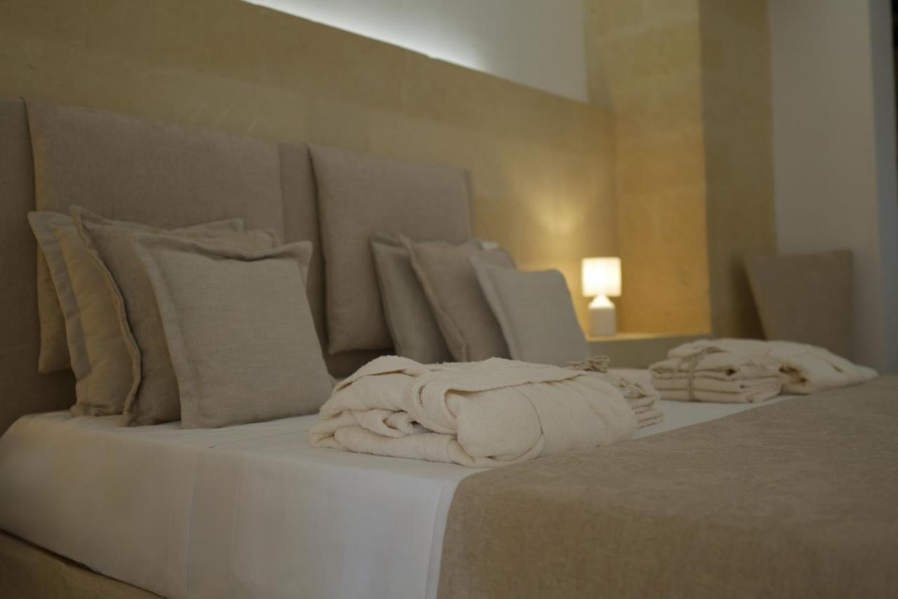 Bed and Breakfast Masseria Paralupi Lecce Exterior foto